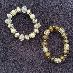 Set of 2 chunky beaded bracelets.